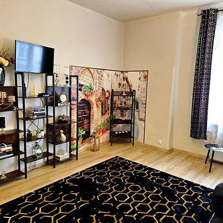 Sara -Mikolajska - Rynek - Netflix Hydromassage Apartamento Cracóvia Exterior foto