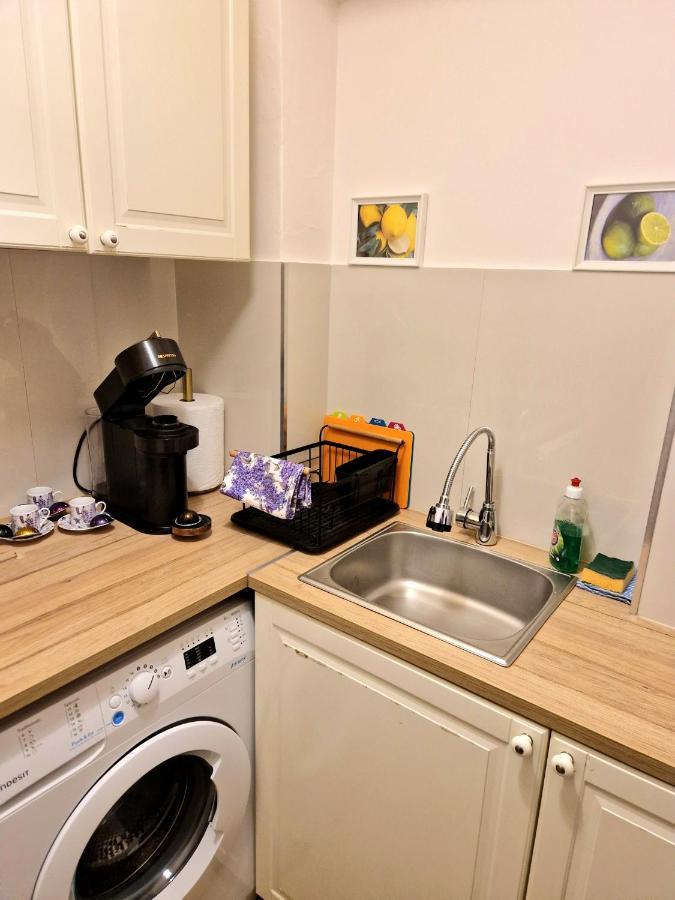 Sara -Mikolajska - Rynek - Netflix Hydromassage Apartamento Cracóvia Exterior foto