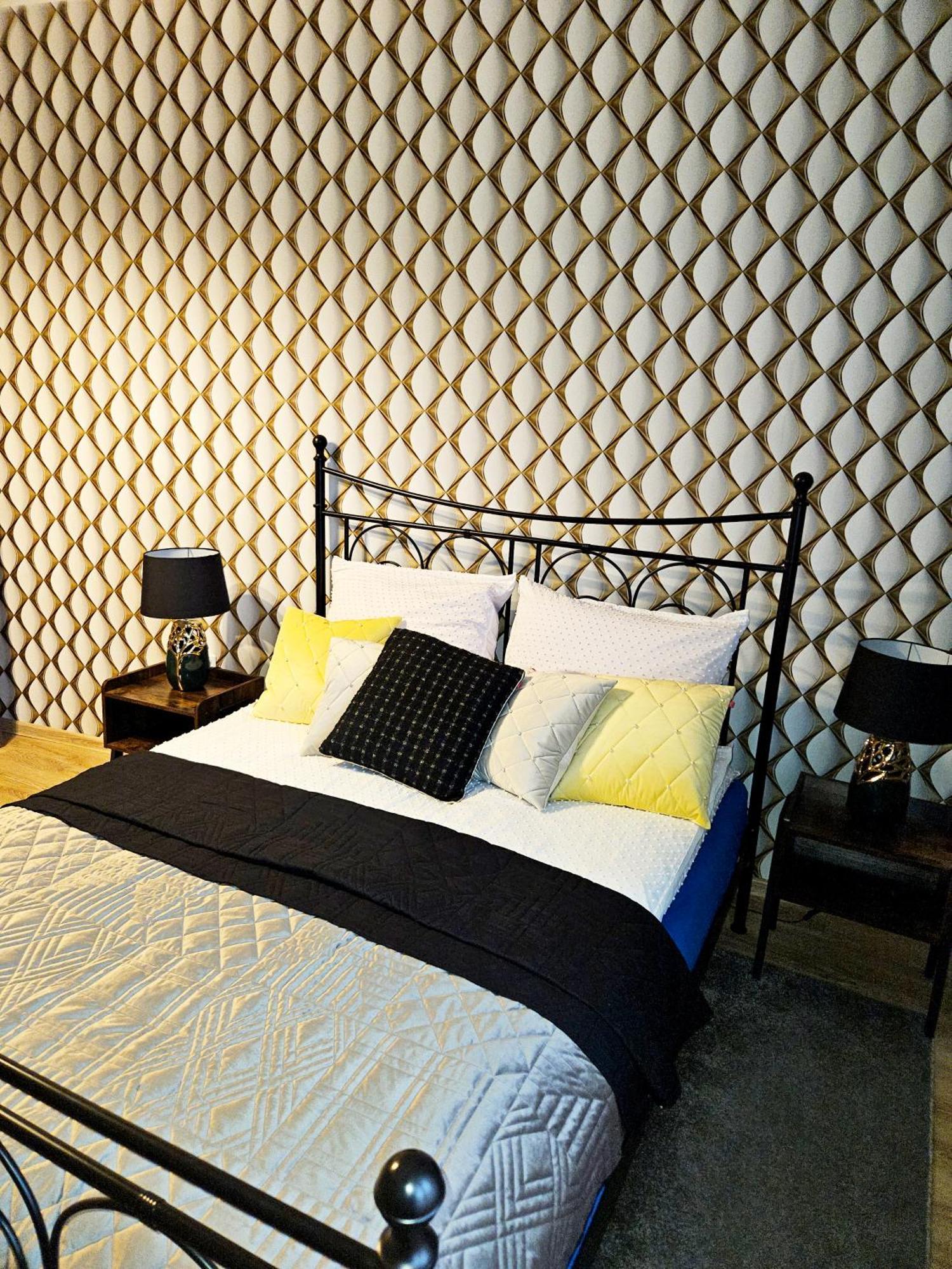 Sara -Mikolajska - Rynek - Netflix Hydromassage Apartamento Cracóvia Exterior foto