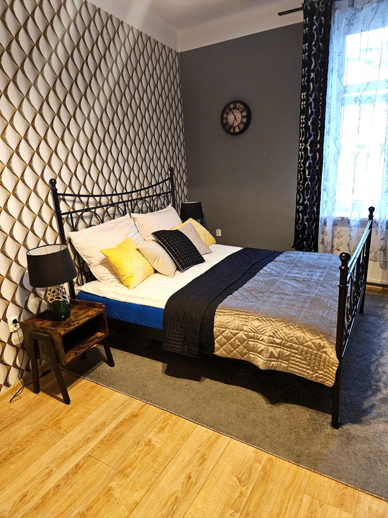 Sara -Mikolajska - Rynek - Netflix Hydromassage Apartamento Cracóvia Exterior foto