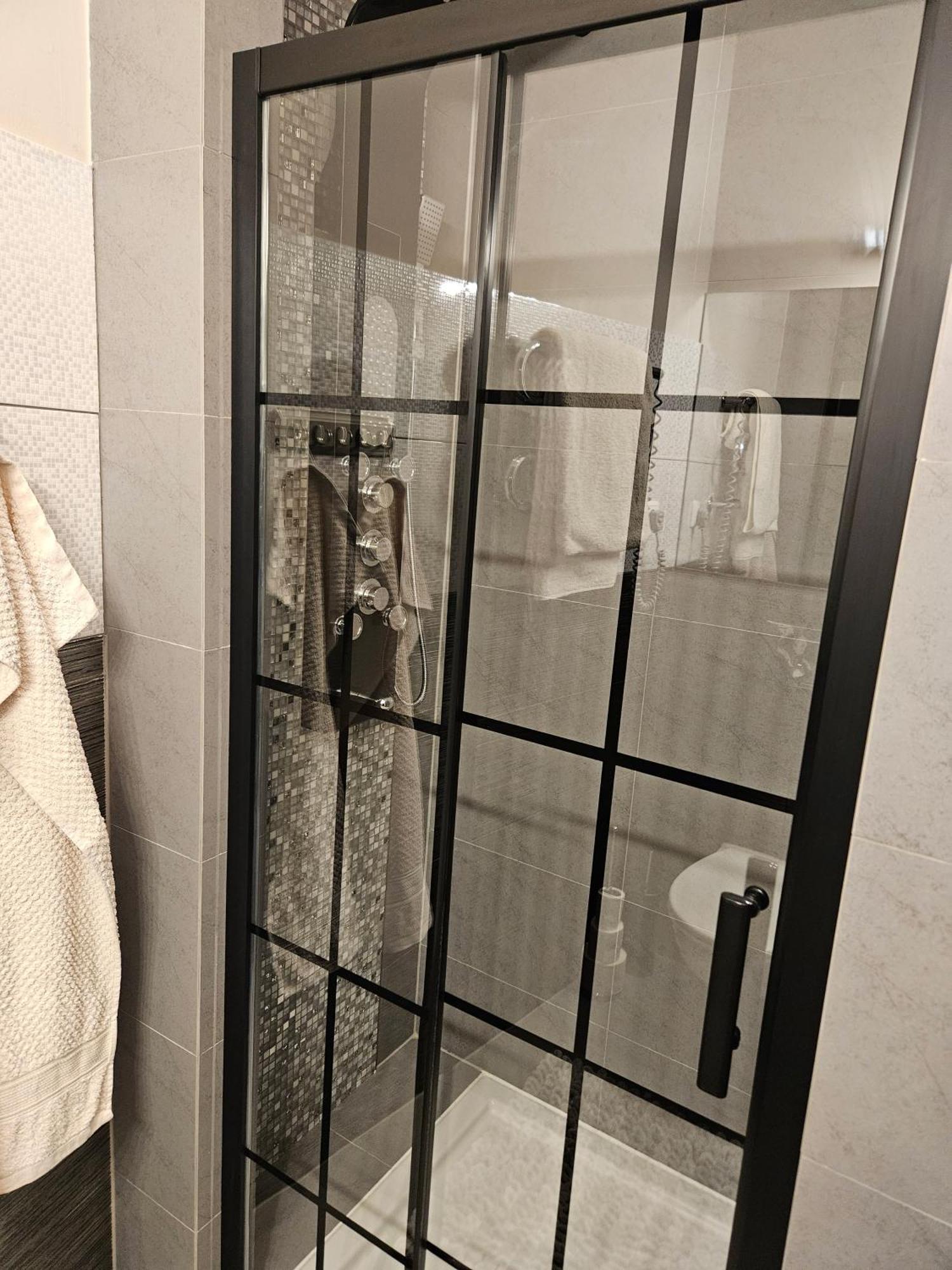 Sara -Mikolajska - Rynek - Netflix Hydromassage Apartamento Cracóvia Exterior foto