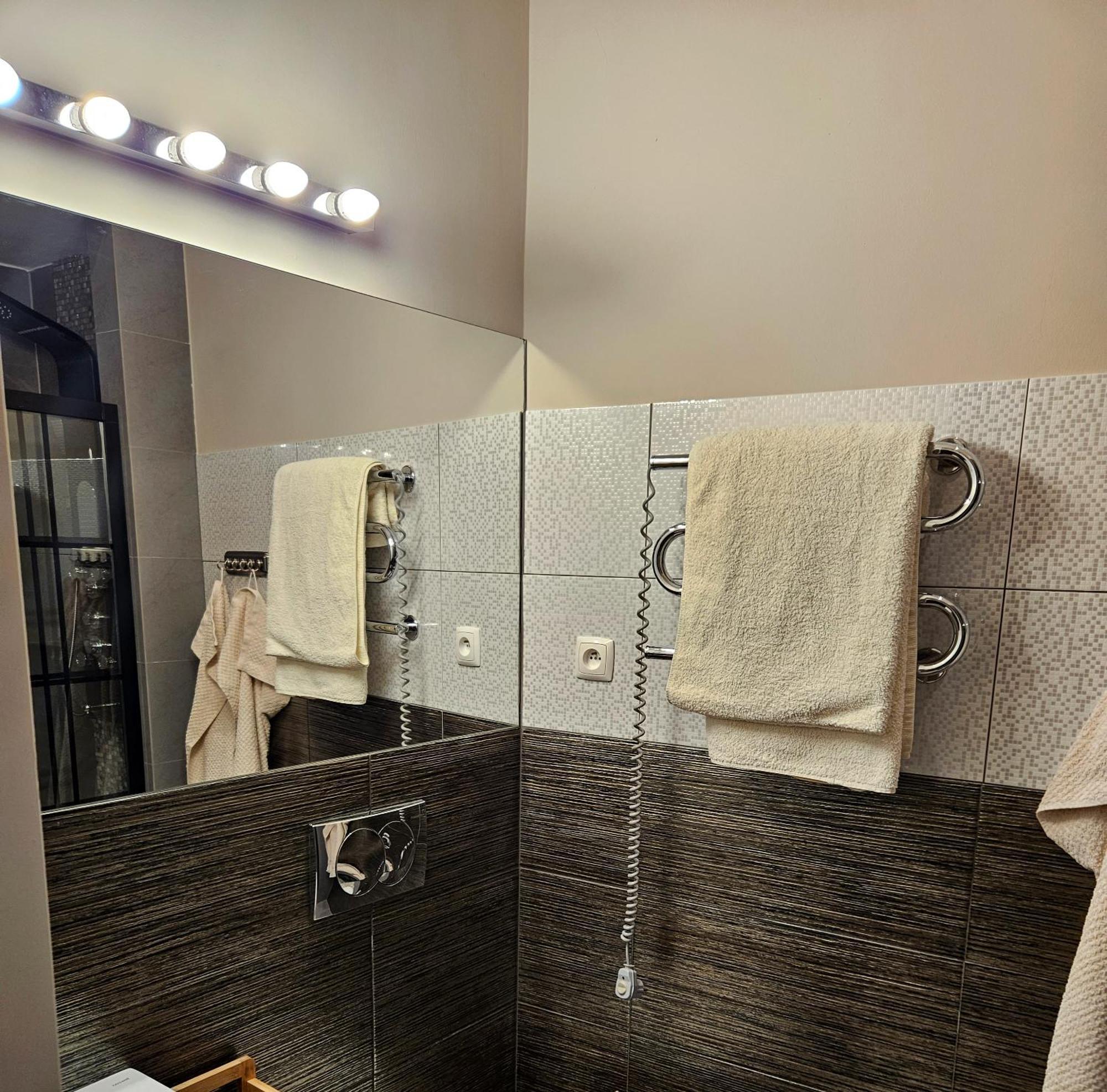 Sara -Mikolajska - Rynek - Netflix Hydromassage Apartamento Cracóvia Exterior foto